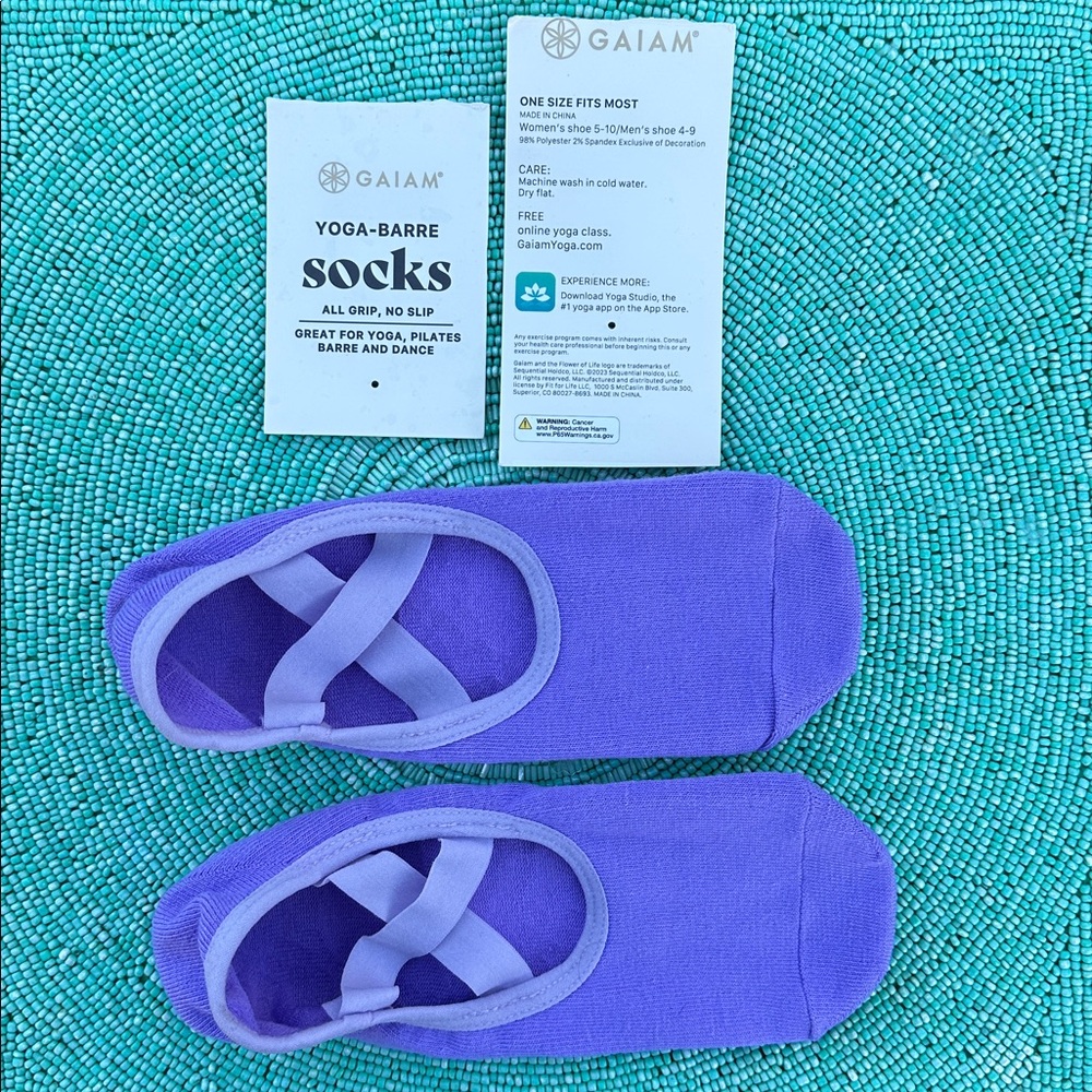 GAIAM Lavender Yoga Socks-brand new/never used-originally packed. - Picture 14 of 17